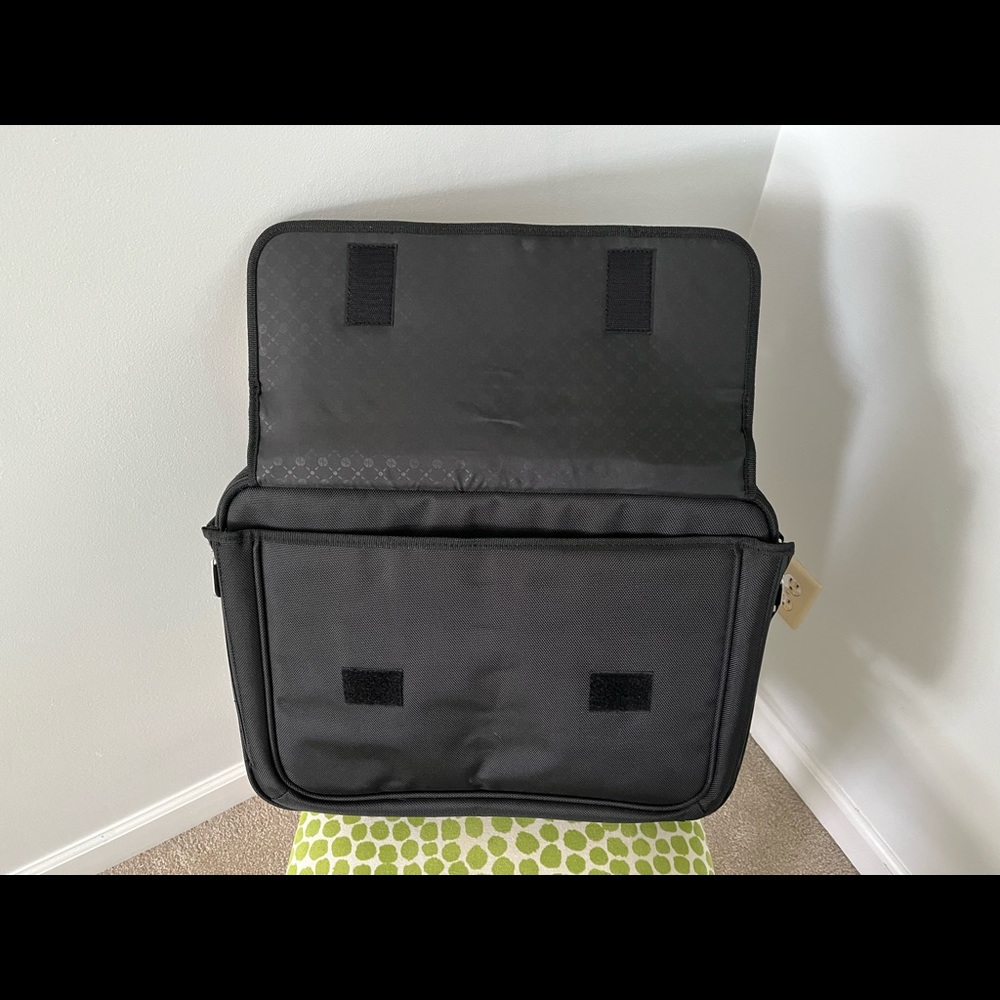NWOT Foray Laptop/Computer Messenger Shoulder Bag - Picture 9 of 14